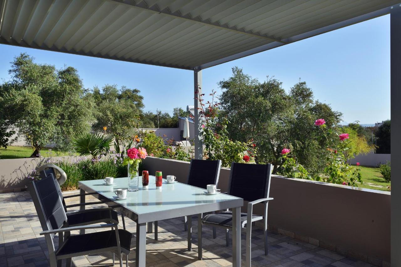 Alexandra'S Garden Houses Stalos Bagian luar foto